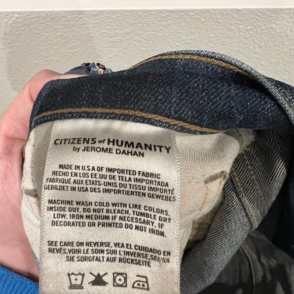 CITIZENS OF HUMANITY: COREY SLOUCHY SLIM COLOR: BLUE DISTRESSED SIZE: 28 - Picture 4 of 9
